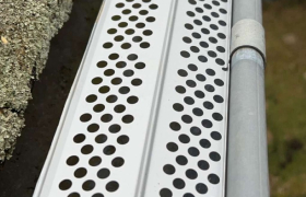 Pose de pare-feuille en alu et réparation de fuite